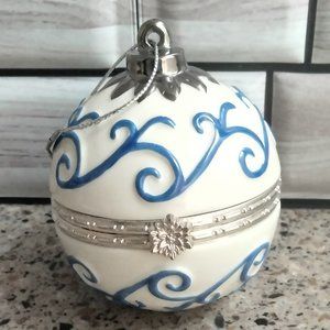 Porcelain Painted Jewelry / Trinket / Keepsake Box Ornament